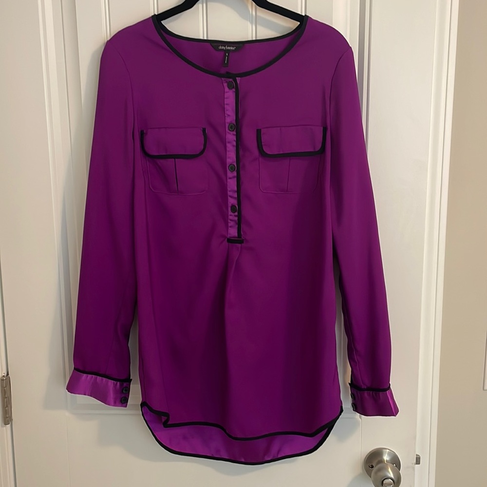 Daisy Fuentes bright purple blouse